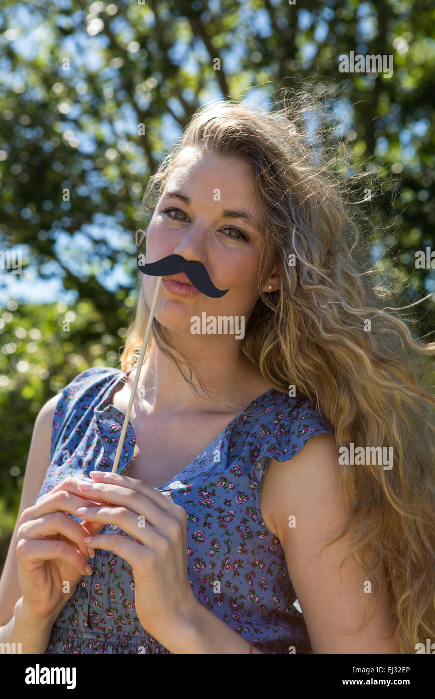 Blonde mustache Banque de photographies et d'images à haute résolution -  Alamy