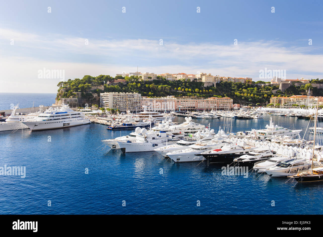 MONTE CARLO, MONACO - Vue sur le Port Hercule Banque D'Images