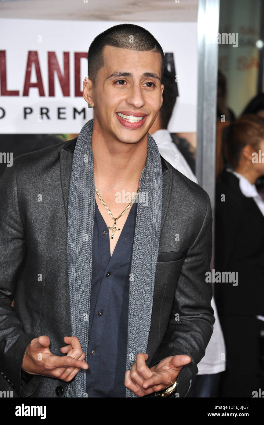 LOS ANGELES, CA - 9 février 2015 : États-Unis d'X-Facteur Olivero Carlito finaliste lors de la première mondiale de "cFarland USA' au El Capitan Theatre, à Hollywood. Banque D'Images