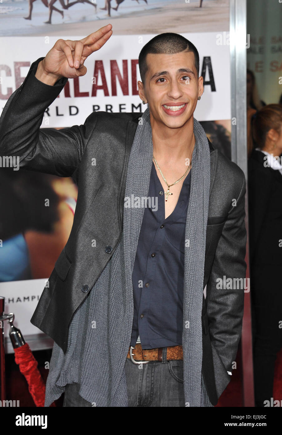 LOS ANGELES, CA - 9 février 2015 : États-Unis d'X-Facteur Olivero Carlito finaliste lors de la première mondiale de "cFarland USA' au El Capitan Theatre, à Hollywood. Banque D'Images