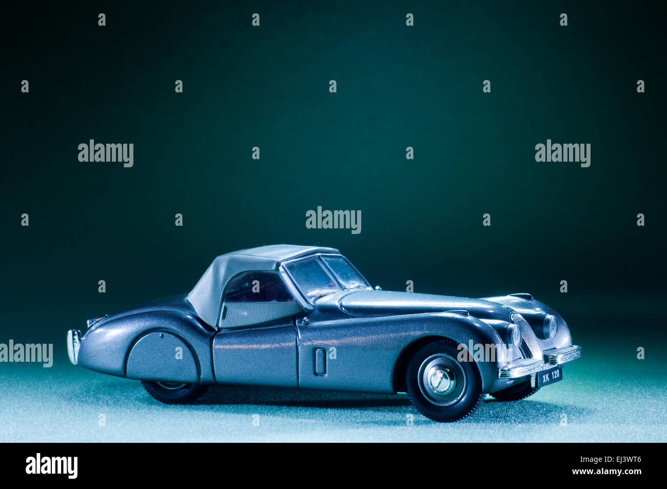 Jaguar XK120 modèle en studio Banque D'Images