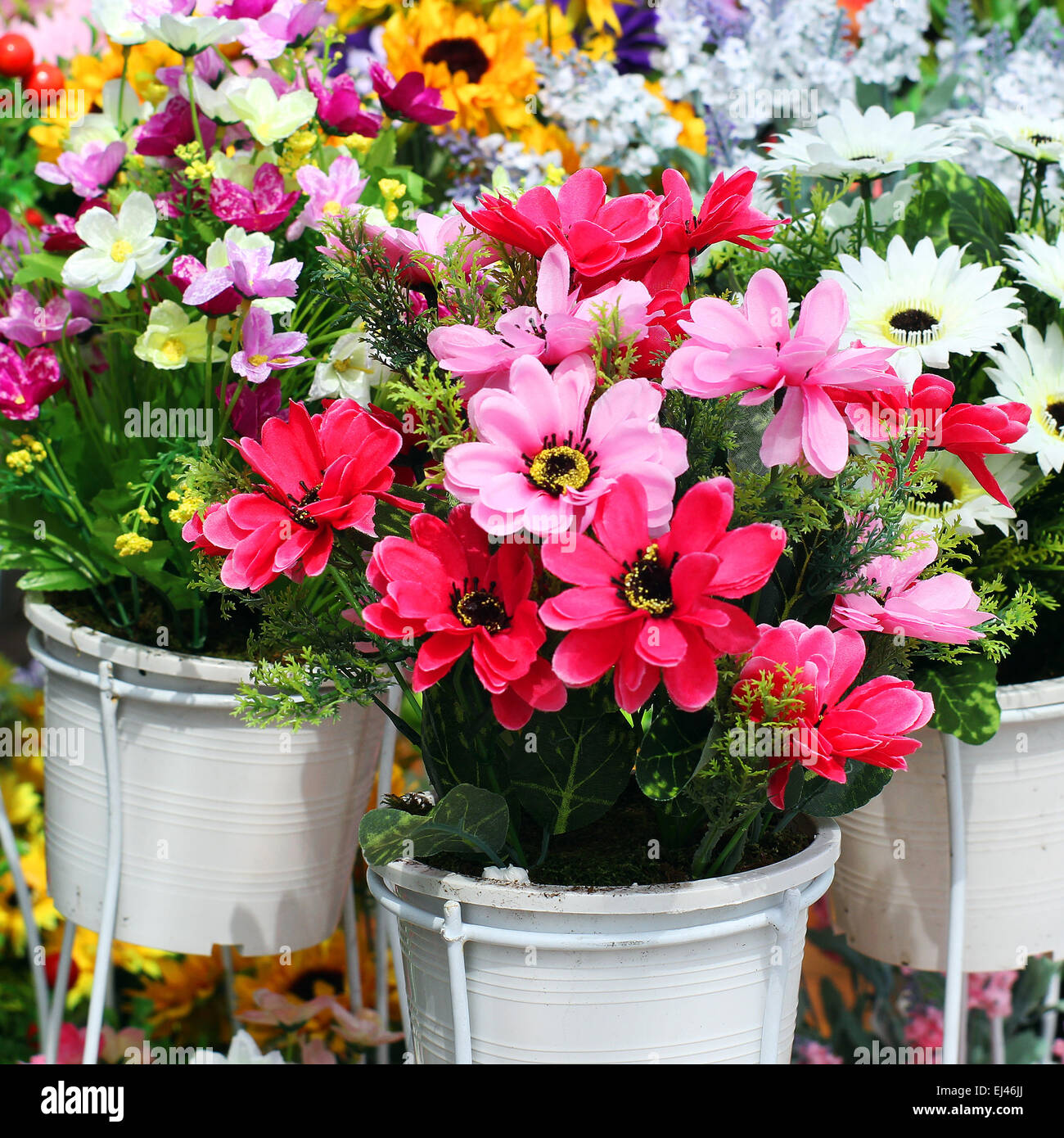 La belle décoration de fleurs artificielles Photo Stock - Alamy