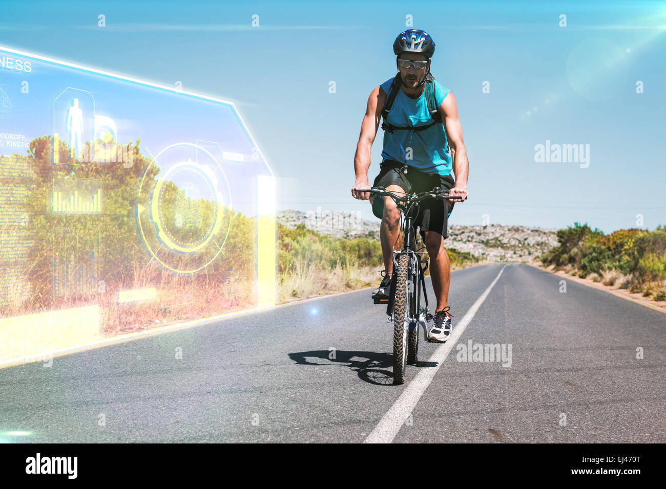 Image composite de l'homme sportif du vélo sur route ouverte Banque D'Images