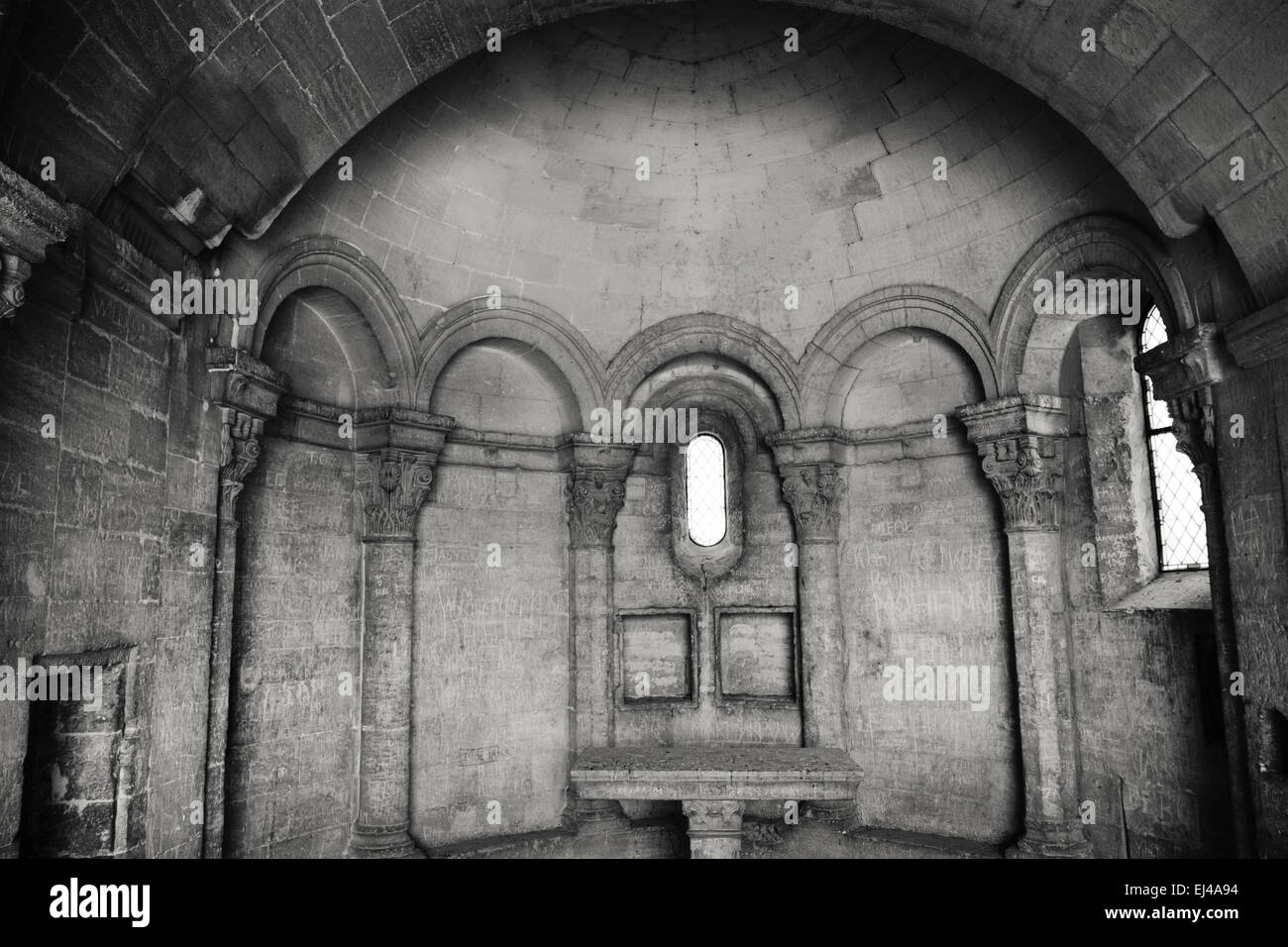 À l'intérieur de la chapelle de St Nicolas sur le pont Saint-Bénézet, Avignon Banque D'Images