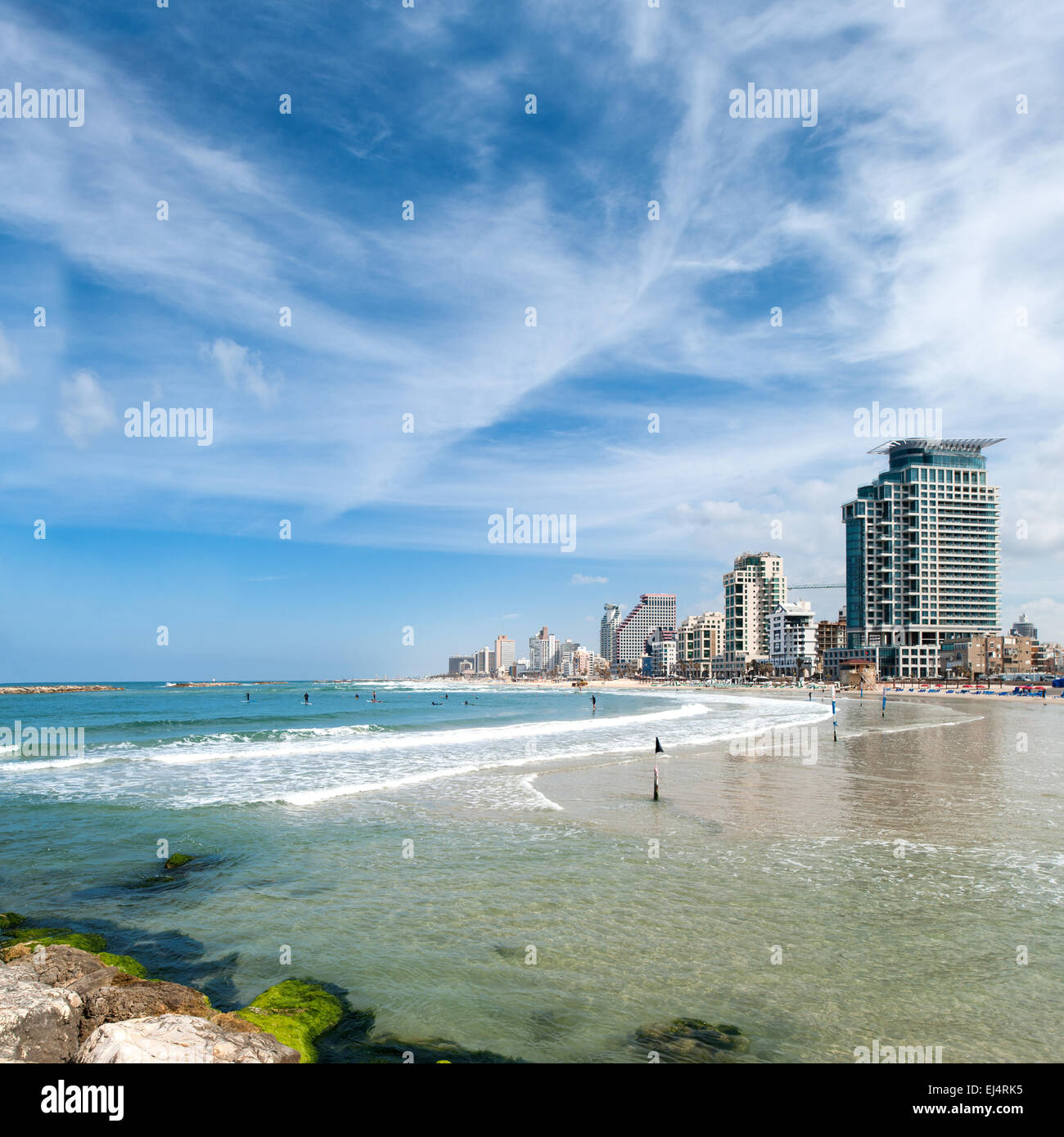 Israël, Tel Aviv, paysage urbain comme vu de la plage Banque D'Images
