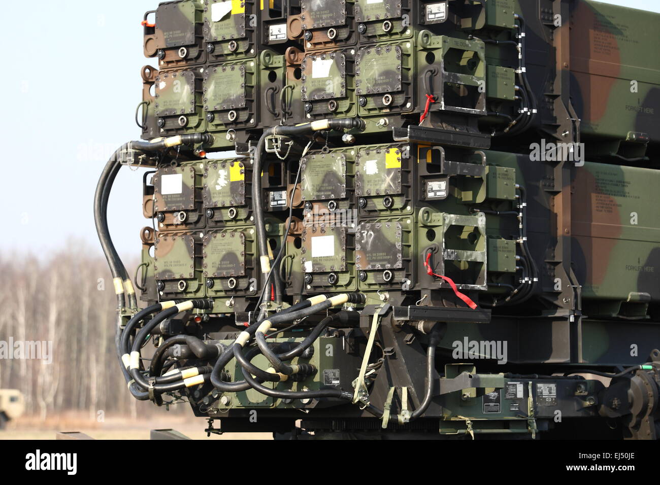 Sochaczew, Pologne, 21 mars 2015 l'Europe de l'armée américaine 10e armée de défense antimissile de l'air et de l'unité déployée à la Pologne pour l'exercice de défense antimissile. Batterie Delta, 5e Bataillon, 7e Régiment d'artillerie de défense aérienne participe à l'exercice d'une semaine dans le cadre d'une série d'activités dans le cadre de l'opération Atlantic résoudre, qui vise à rassurer les alliés, démontrer l'absence de mouvement et de dissuader l'agression régionale sur le flanc est de l'OTAN. Credit : Michal Fludra/Alamy Live News Banque D'Images