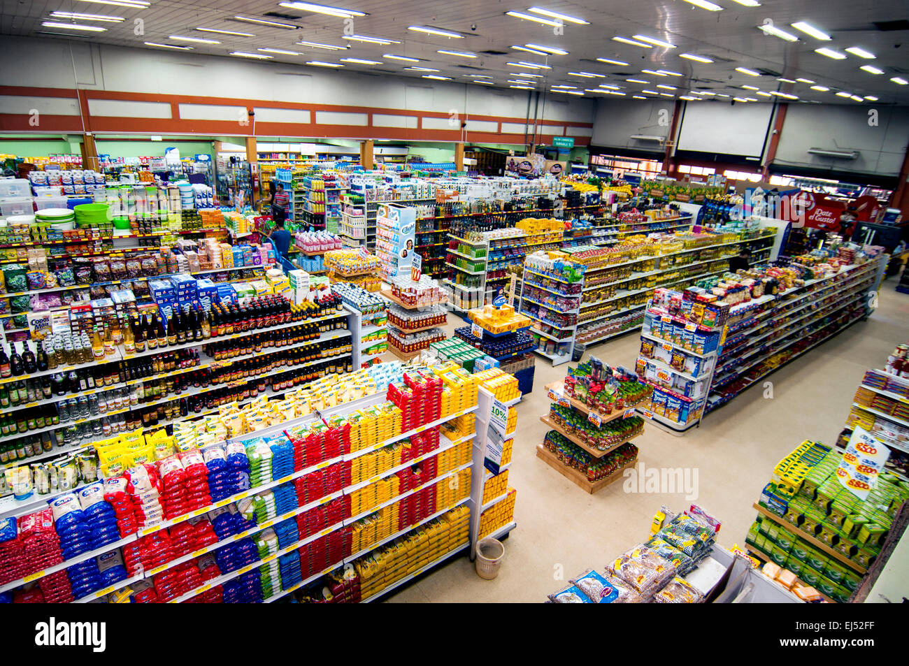 Supermercado, ou au supermarché, de l'intérieur, de l'Av. Consejal Romero, CBD, Ciudad del Este Banque D'Images