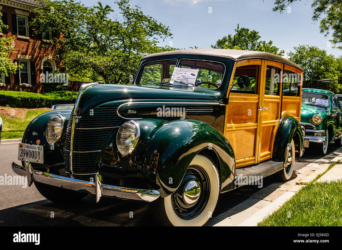 1939 Ford Woody Station Wagon, Antique car show, la rue Armstrong, Vieille Ville Fairfax, Virginie Banque D'Images