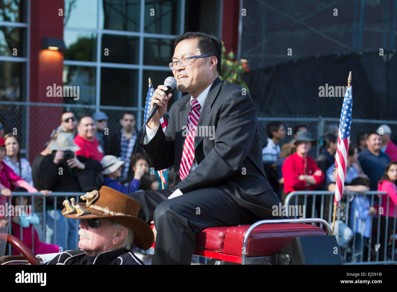 Grand Mike Marshall Fong, 115e défilé Golden Dragon, Nouvel An Chinois, 2014, année du cheval, Los Angeles, Californie, USA Banque D'Images