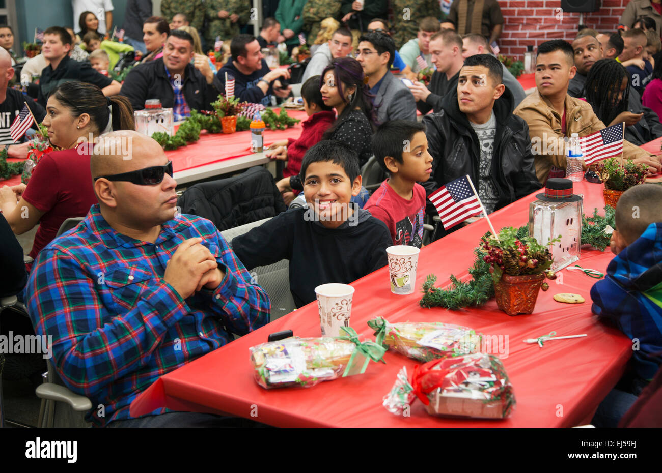 Le dîner de Noël pour les soldats américains blessés au Centre, Camp Pendleton, au nord de San Diego, Californie, USA Banque D'Images