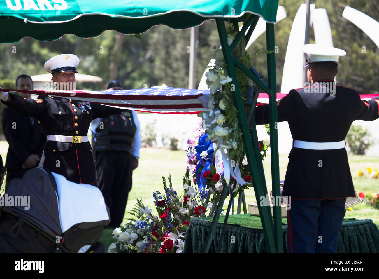 Service commémoratif pour un soldat américain tombé, CIRCUIT Zach Suarez, 'honneur Mission" sur l'autoroute 23, route de service commémoratif, Westlake Village, Californie, USA Banque D'Images
