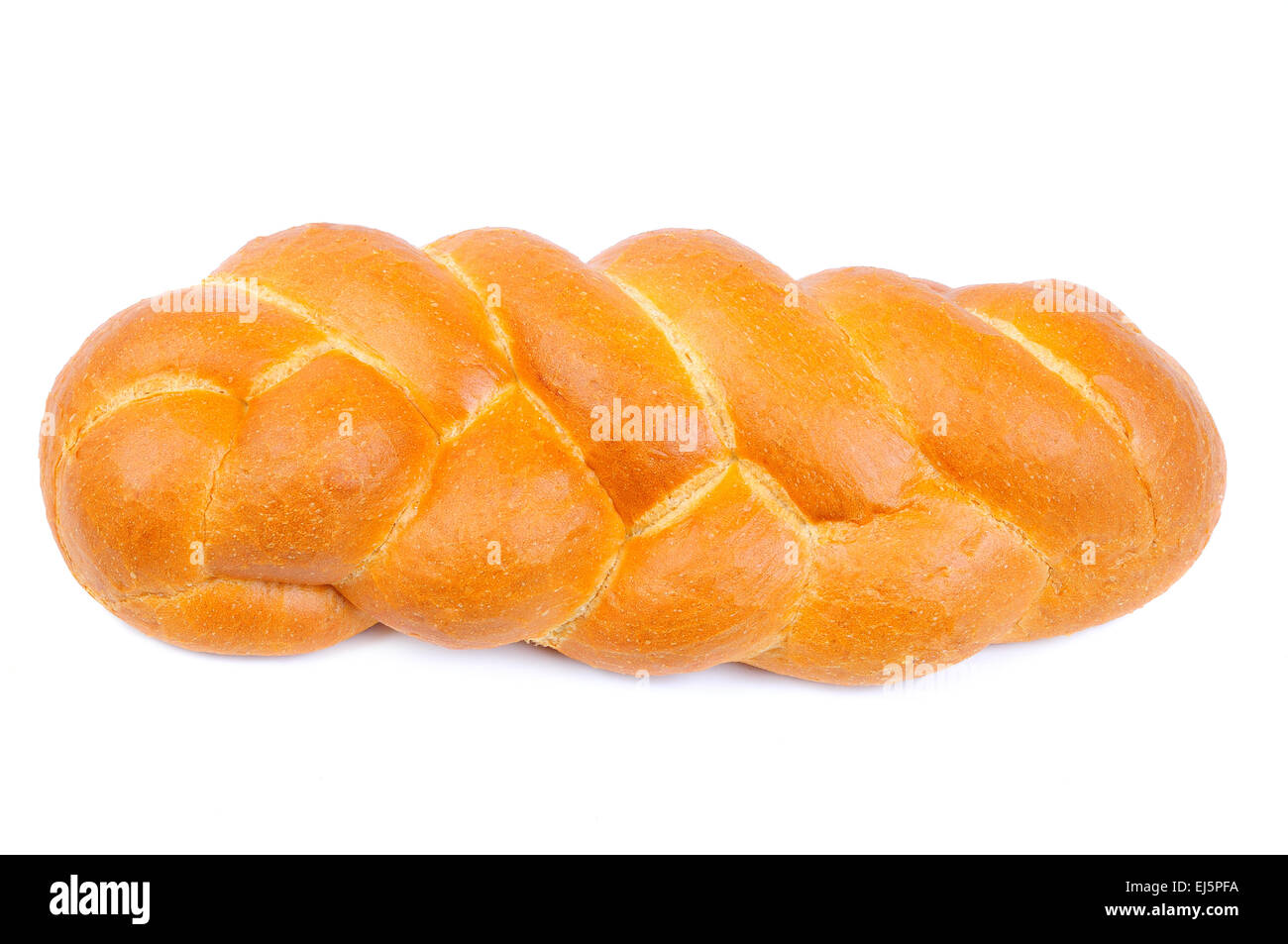 La Challah est une sorte de pain tressé. isolated on white Banque D'Images
