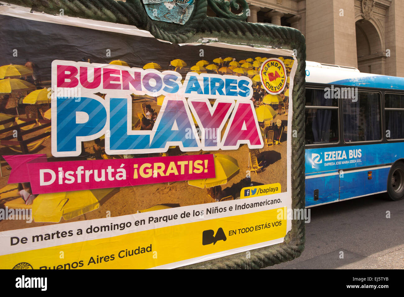 L'ARGENTINE, Buenos Aires, Retiro, Buenos Aires Street poster publicité Playa - Banque D'Images