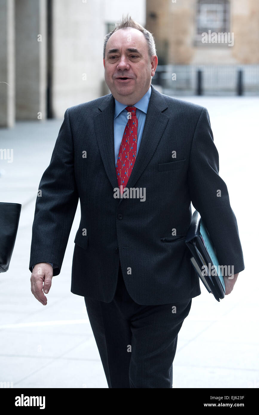 Londres, Royaume-Uni. Mar 22, 2015. Alex Salmond, le leader du SNP arrive à la BBC avant de prendre part à l'Andrew Marr Show, le dimanche 22 mars, 2015. Credit : Heloise/Alamy Live News Banque D'Images