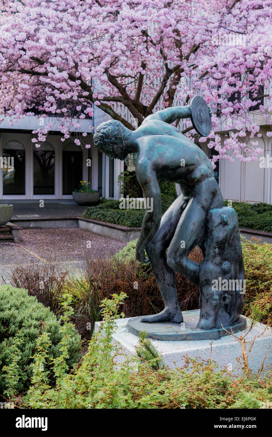 Lanceur de disque sculpture, Musée de Vancouver Centre, Vancouver, Colombie-Britannique, Canada Banque D'Images