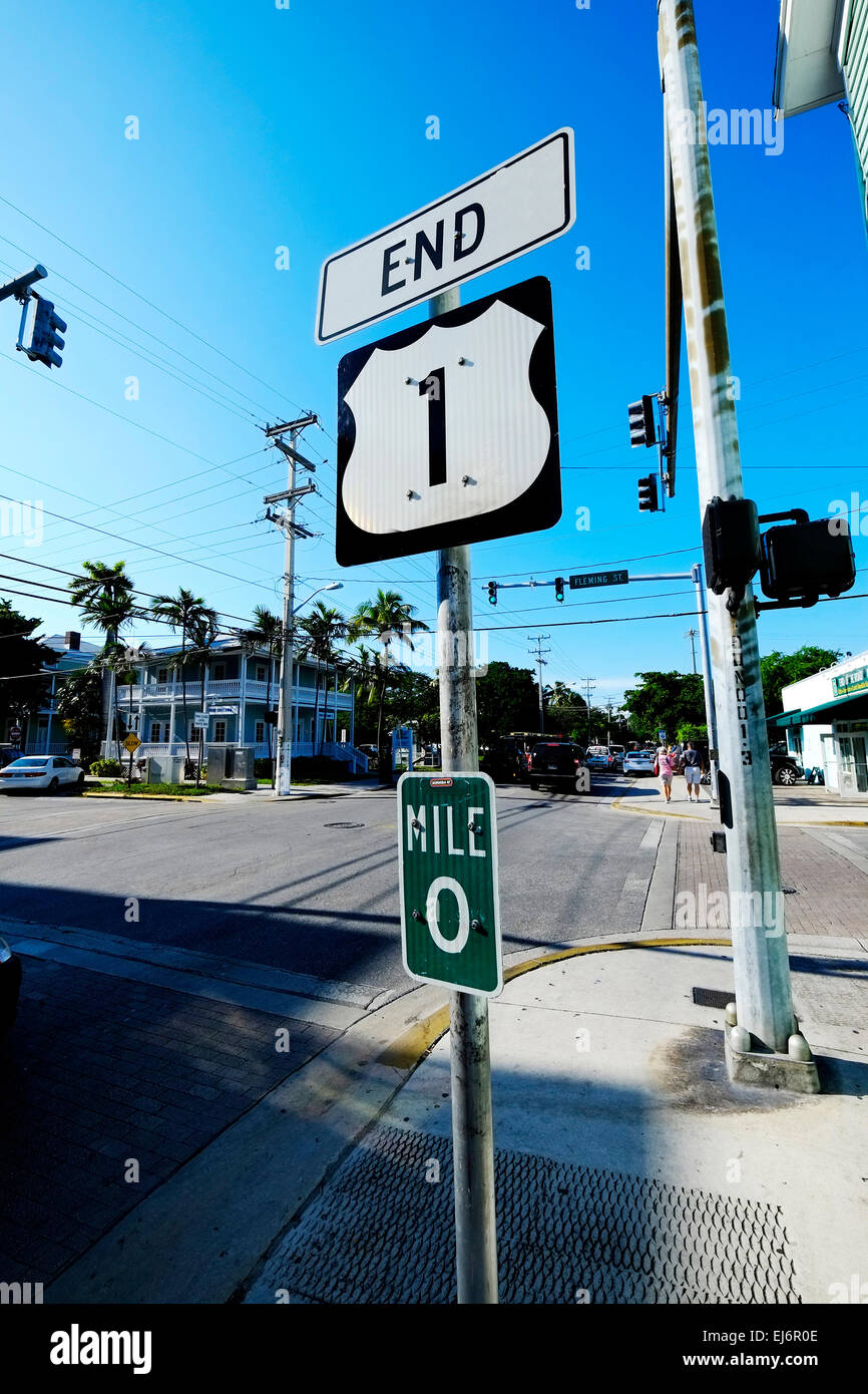 L'autoroute U.S. 1 Début et fin du tracé sud à Key West en Floride Floride destination pour les Caraïbes de l'ouest de Crusie Tamp Banque D'Images L'autoroute U.S. 1 Début et fin du tracé sud à Key West en Floride Floride destination pour les Caraïbes de l'ouest de Crusie Tamp Banque D'Images