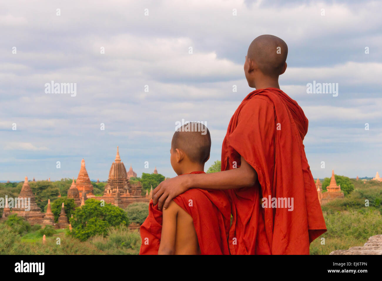 Moines des anciens temples et pagodes, Bagan, Mandalay, Myanmar Région Banque D'Images