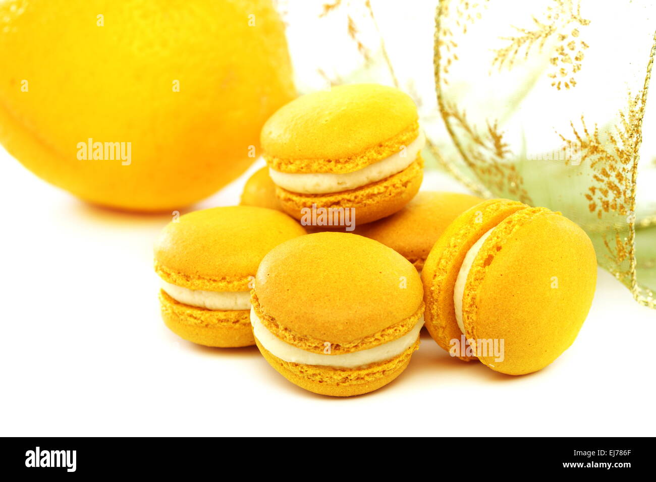 Gâteau Macarons à la crème de citron. Banque D'Images