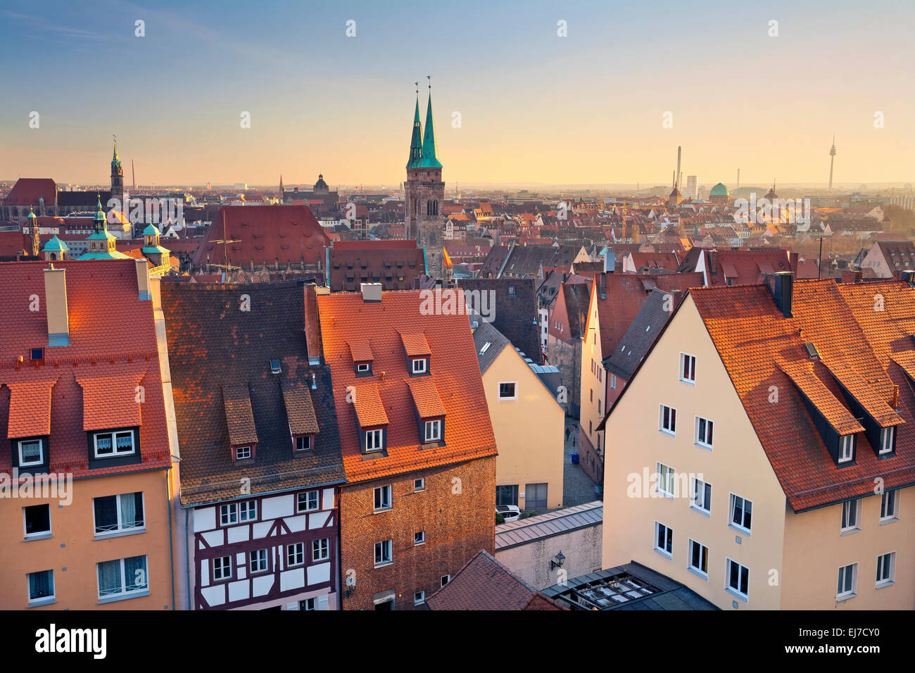 Nuremberg. Image de centre-ville historique de Nuremberg, Allemagne au coucher du soleil. Banque D'Images