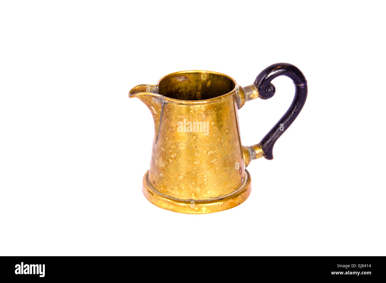 Laiton antique sauce cup voile isolated on white Banque D'Images