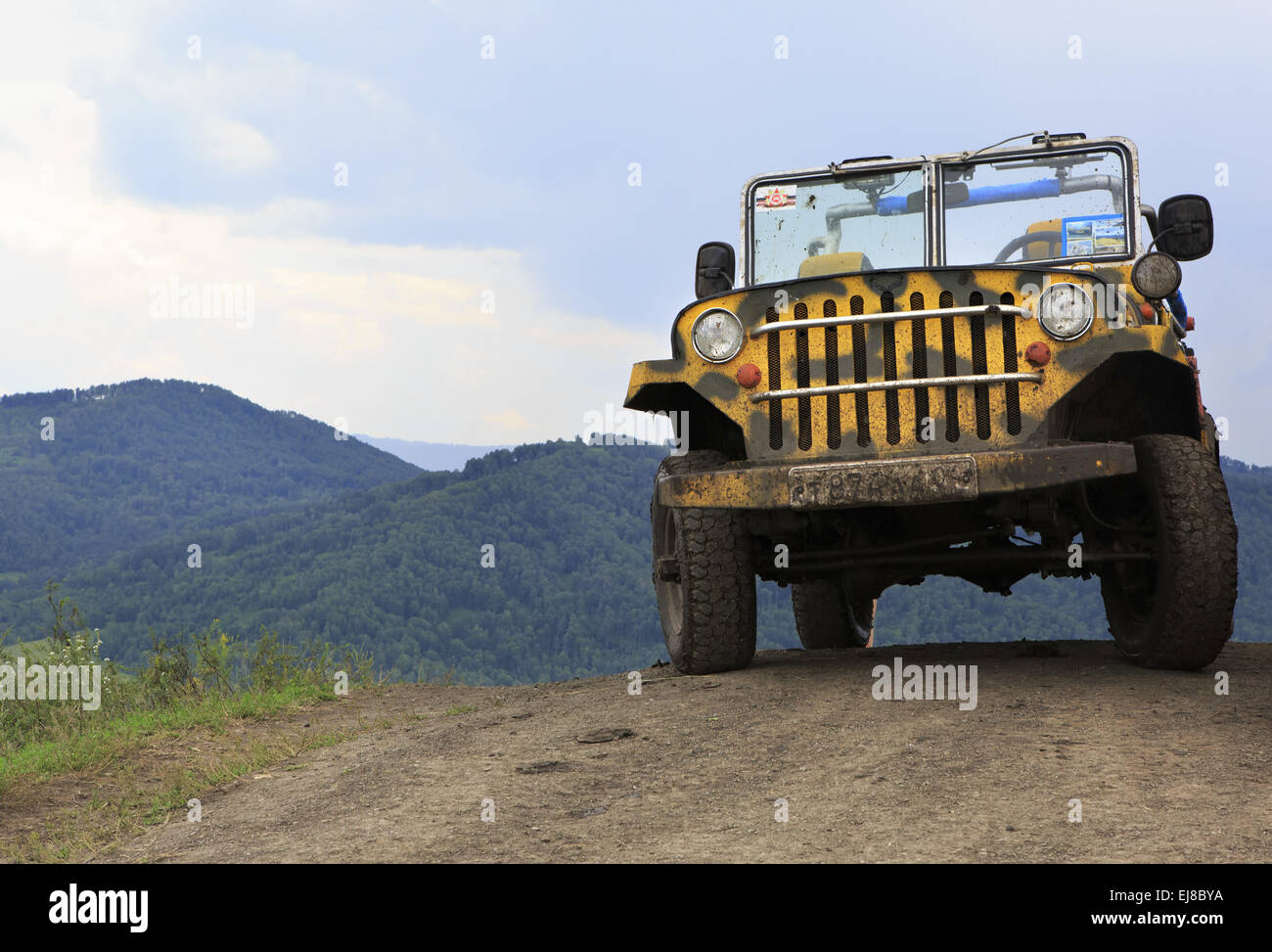 Vus sale sur le dessus de la montagne. Banque D'Images