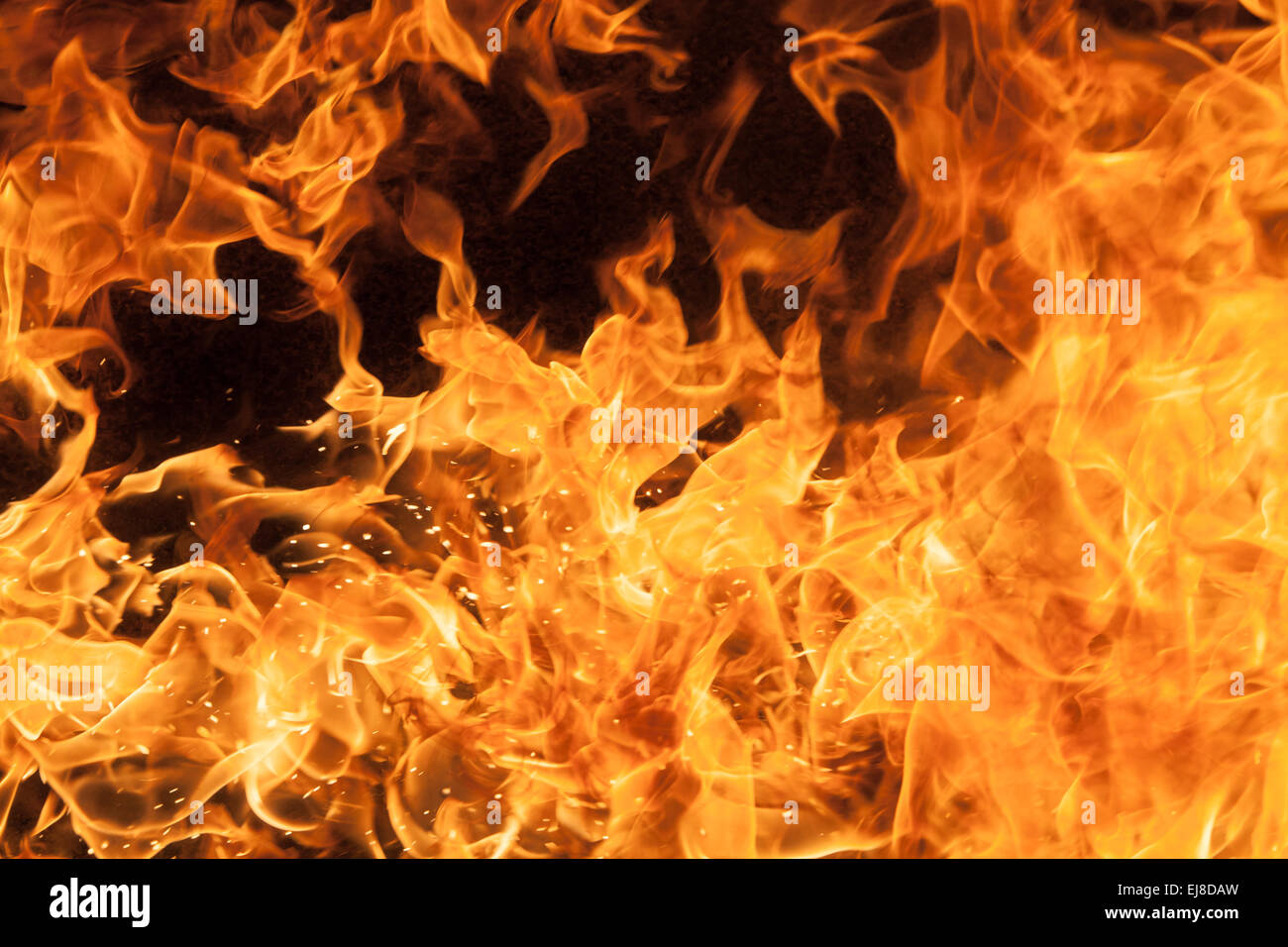 De belles flammes feu élégant, close-up. Banque D'Images
