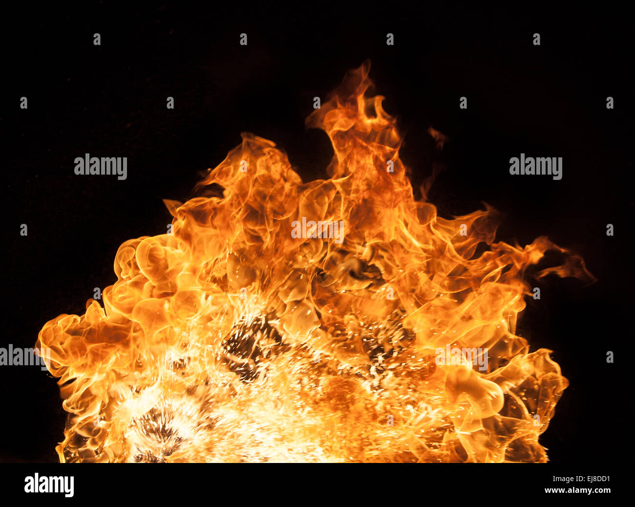 De belles flammes feu élégant, close-up. Banque D'Images