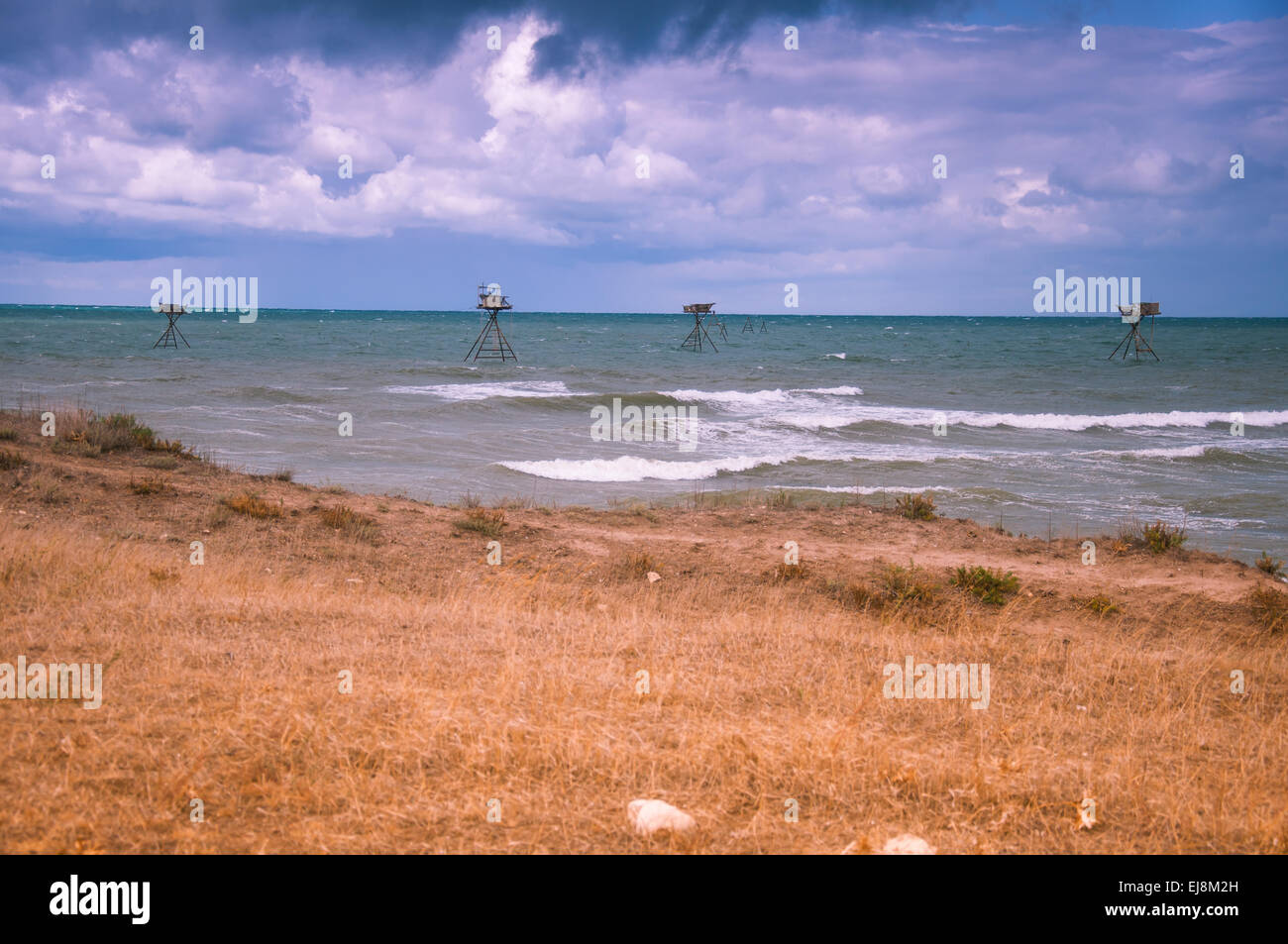 Plates-formes de pêche en mer. Banque D'Images