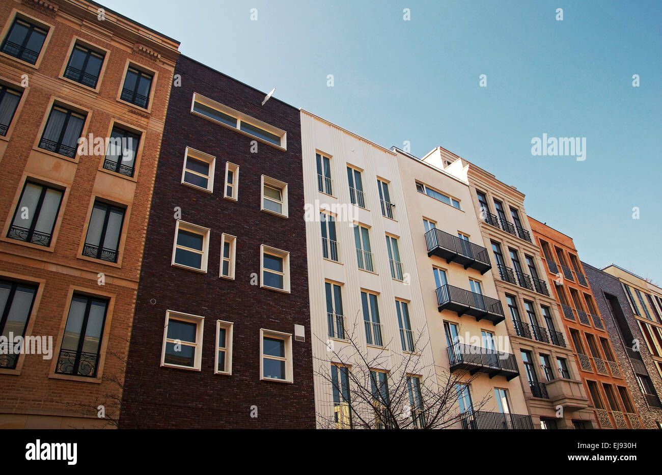 Les immeubles d'appartements moderne Berlin Allemagne Banque D'Images