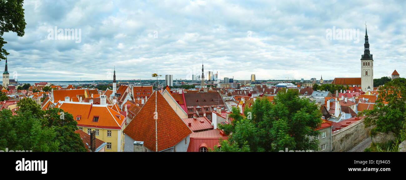 Panorama de l'été de la ville de Tallinn. Banque D'Images