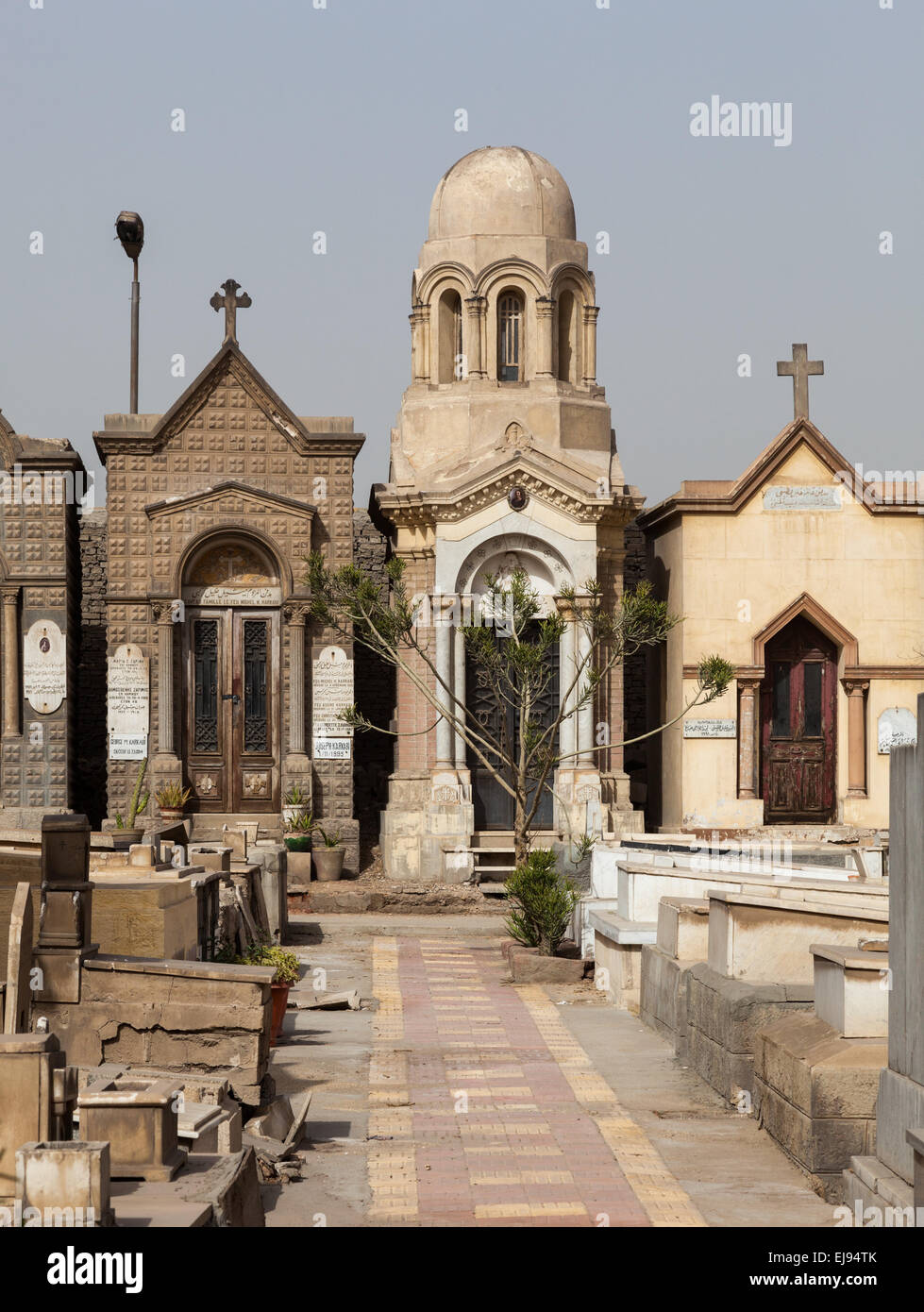 Crypte en grec dans le cimetière du Caire copte Banque D'Images