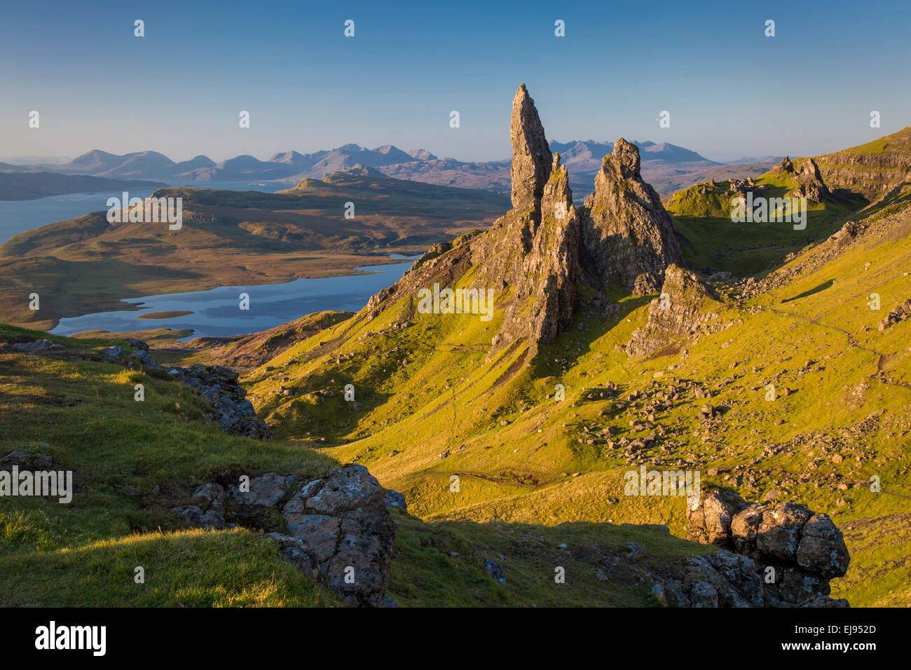 L'Aube à l'ancien homme de Storr, Trotternish Peninsula, Isle of Skye, Scotland Banque D'Images