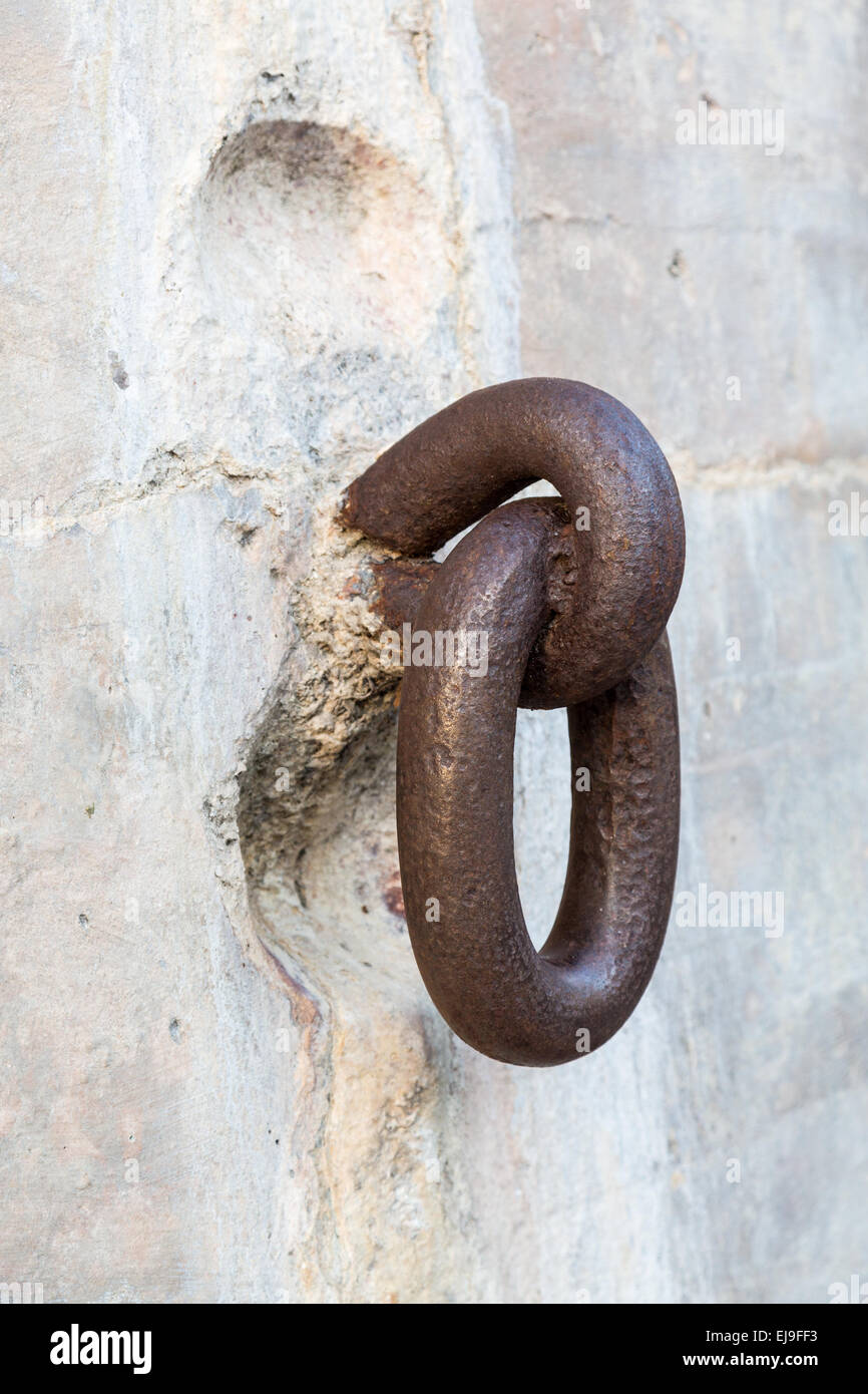 Old rusty ring au Fort de Soto, Florida Banque D'Images