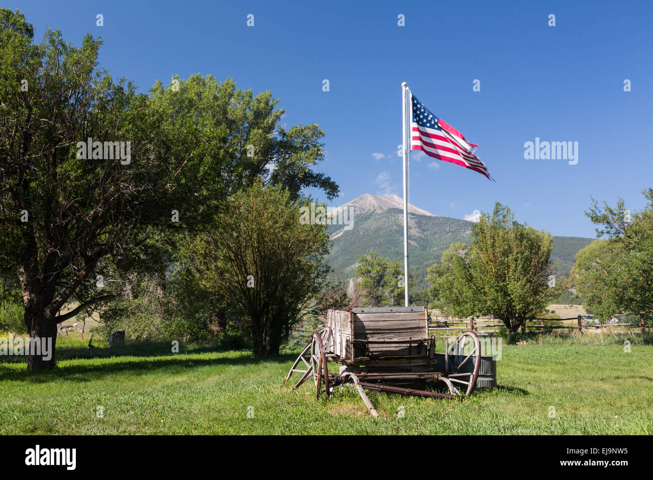 Panier de la ferme et par Mt CO Princeton Banque D'Images