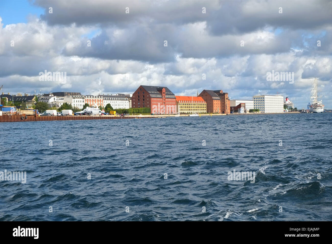 Les entrepôts historiques sur les Larsens Plads à Copenhague. Banque D'Images