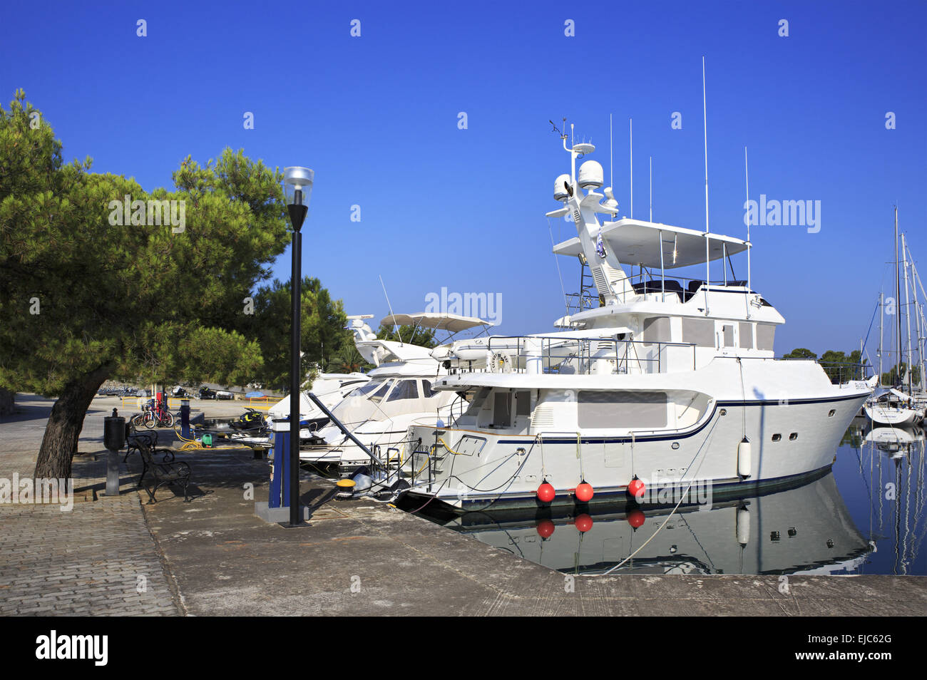 Belle location sur le quai. Banque D'Images