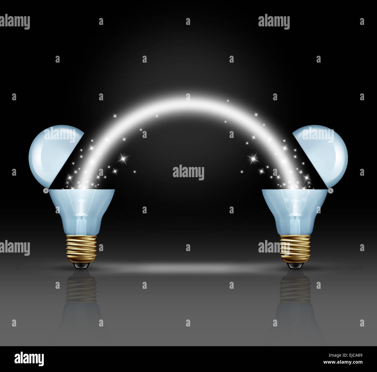 Idée d'équipe concept comme deux ampoules ouvertes une lumière rougeoyante pour connecter l'un à l'autre comme un symbole de l'unité de l'innovation partenariat succès. Banque D'Images