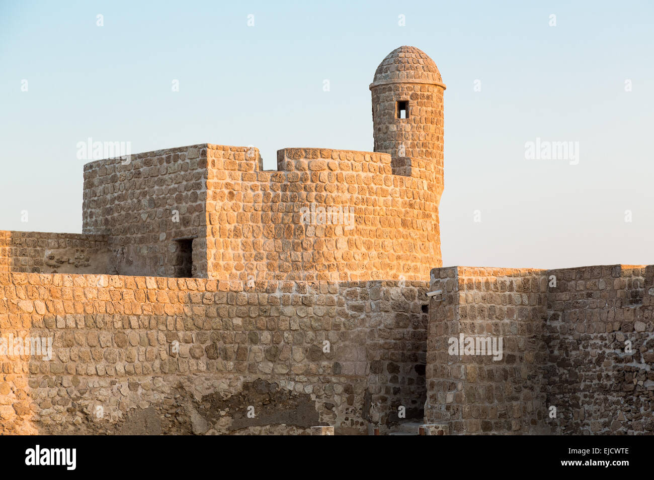Vieux Fort de Bahreïn à Seef en fin d'après-midi Banque D'Images