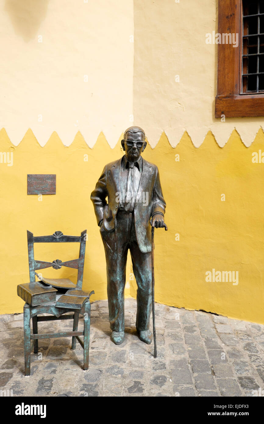 Sculpture de compositeur et écrivain espagnol, Nestor Alamo, de la Vegueta, Las Palmas, Gran Canaria, Espagne Banque D'Images