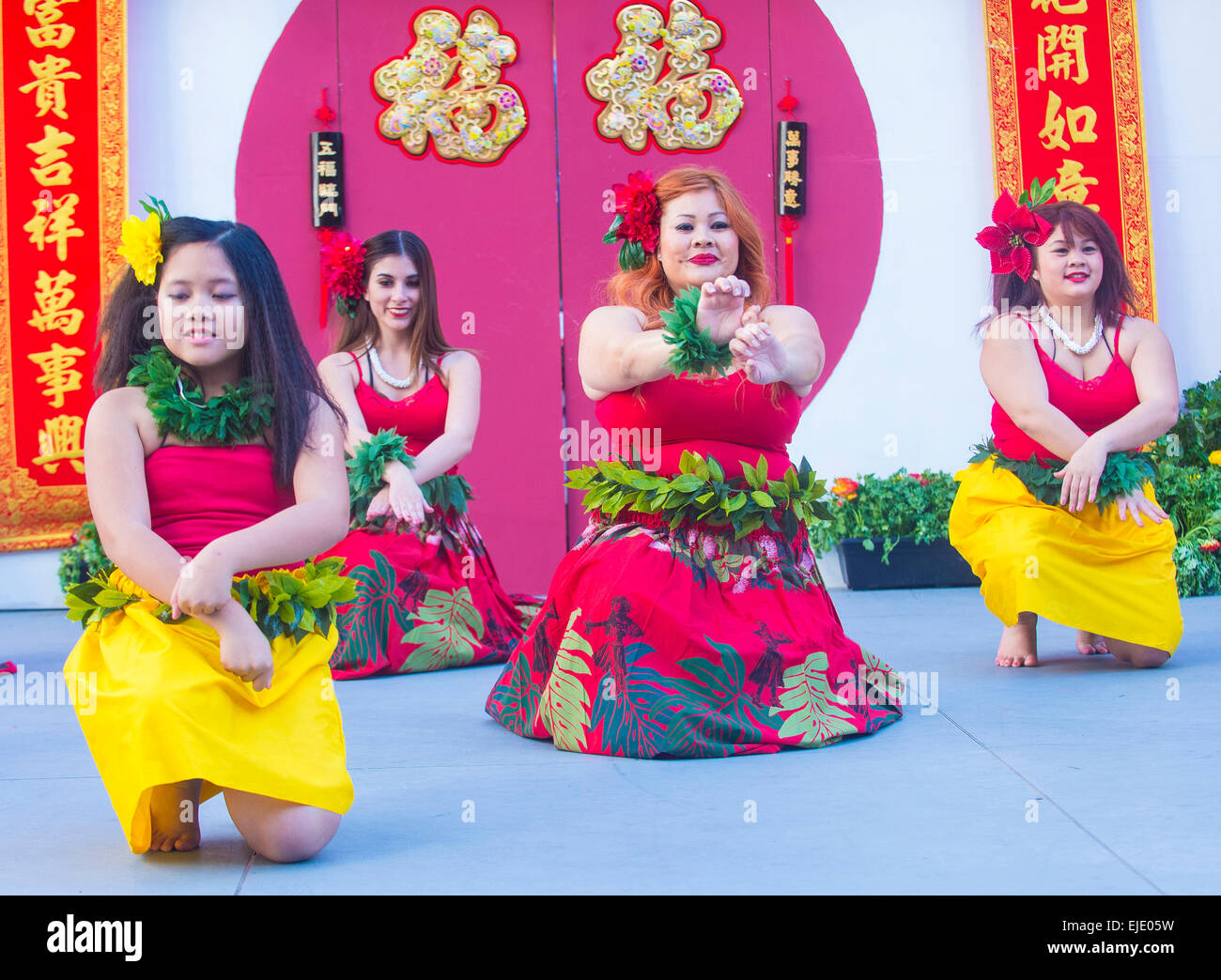 Les spectacles de danse folklorique Tahitienne au Nouvel An chinois qui a eu lieu à Las Vegas , Nevada Banque D'Images