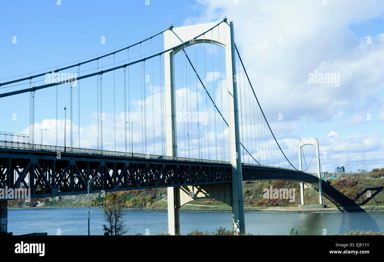 La ville de Québec Pont Pierre-Laporte Banque D'Images
