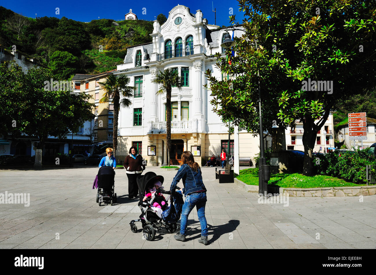 Luarca est la principale ville dans la municipalité de Valdés dans les Asturies, Espagne Banque D'Images