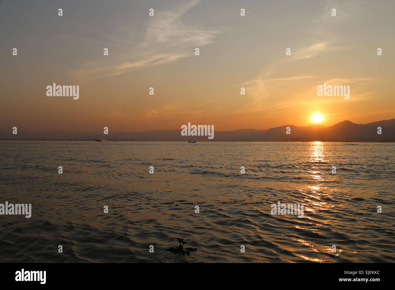 Le Lac Inle Coucher du Soleil Banque D'Images