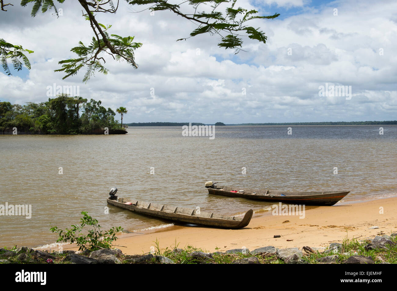 Korjaals sur la rivière Marowijne, Saint-Laurent-du-Maroni, Guyane Banque D'Images
