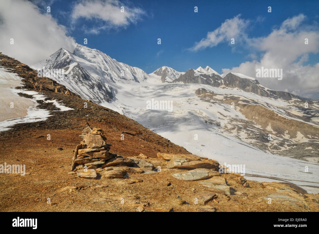 Un paysage pittoresque dans les montagnes de l'Himalaya au Népal Banque D'Images
