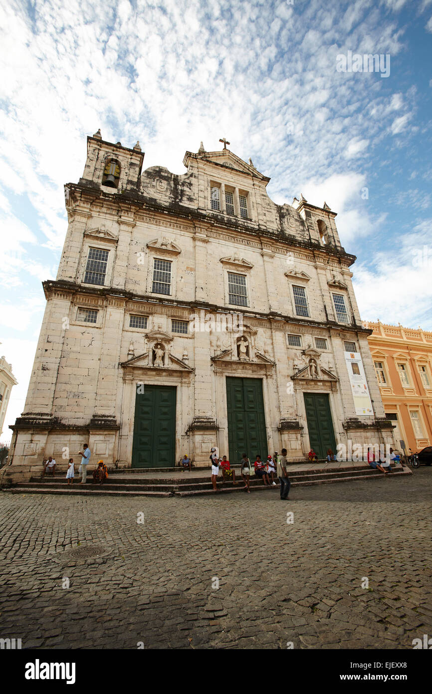 Basilique Cathédrale de São Salvador le quartier Pelourinho Salvador de Bahia Brésil contre un ciel nuageux Banque D'Images