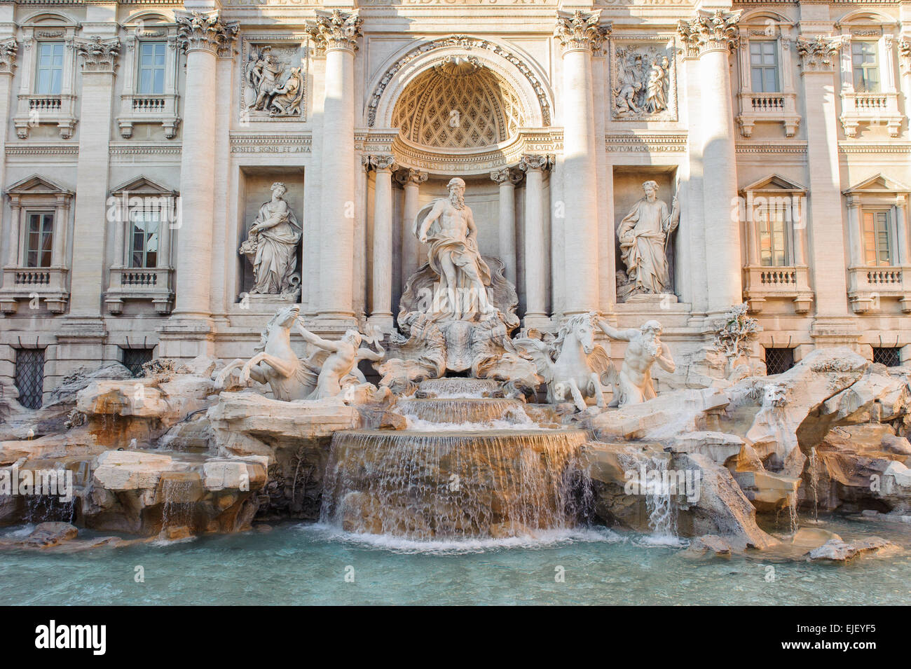 Fontaine de Trevi, Piazza di Spagna en italien, est une fontaine à Rome, Italie. Banque D'Images