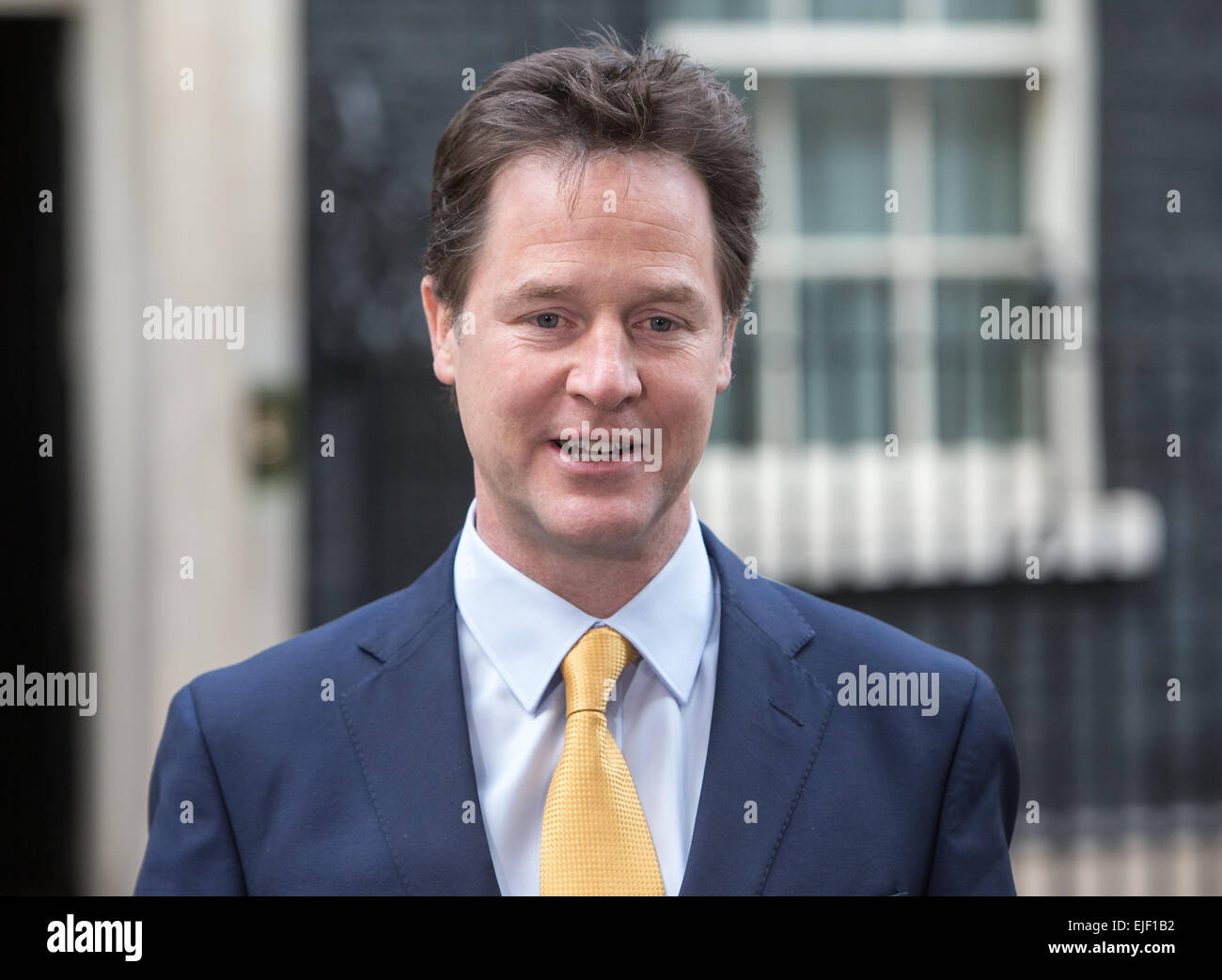 Nick Clegg, vice-premier ministre, ce qui donne une interview télévisée à Downing Street,London Banque D'Images