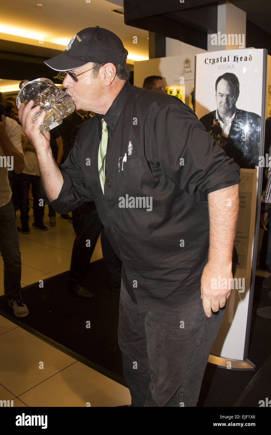 Dan Aykroyd fait la promotion de sa vodka tête cristal à Alsterhaus avec : Dan Aykroyd Où : Hambourg, Allemagne Quand : 20 mai 2014 Banque D'Images