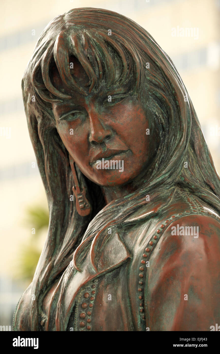 Tête et épaules photo de la statue au Selena QuintanillaPérez memorial